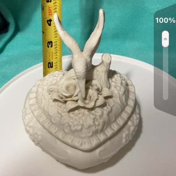 VINTAGE HUMMINGBIRD PORCELAIN BOX - Picture 14 of 16